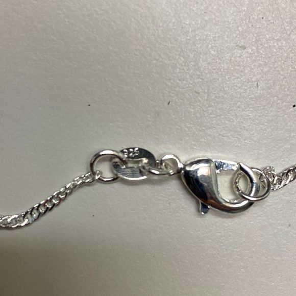 Lynx White Cat's Eye Pendant - Picture 3 of 3